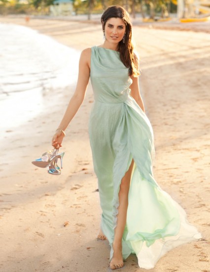 Dlouhé plážové antické šaty pro společenskou událost
